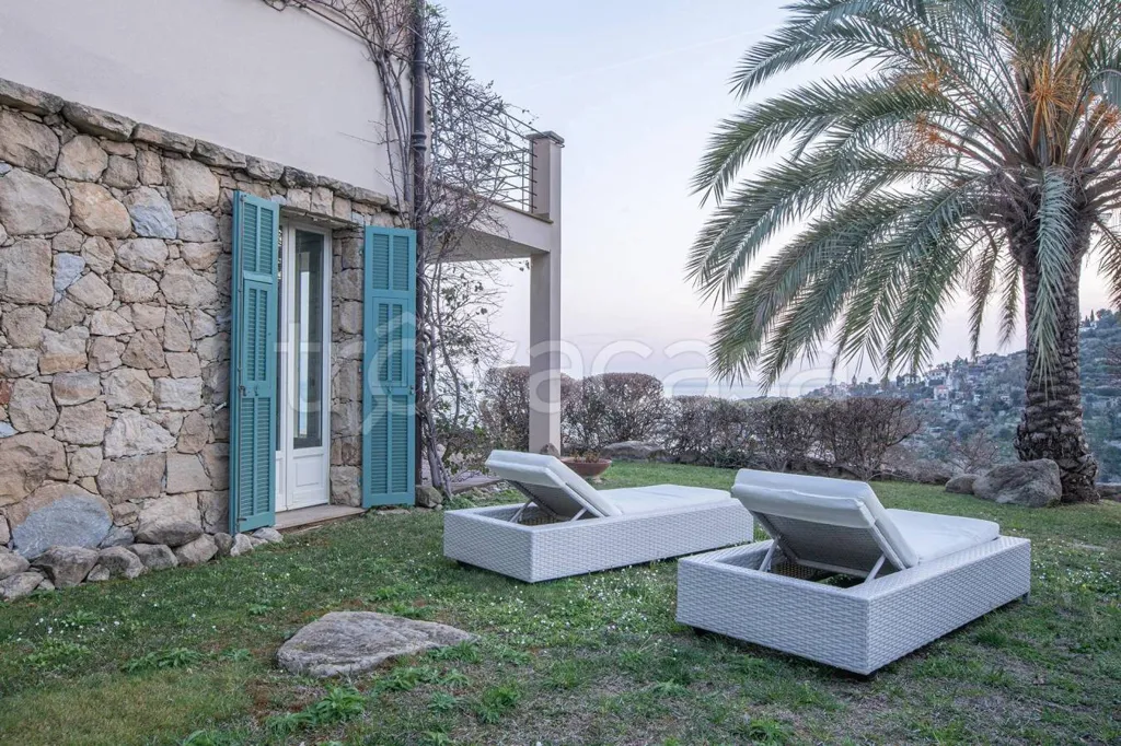 Terrass - Luxury Villa with Infinity Pool in Bordighera
