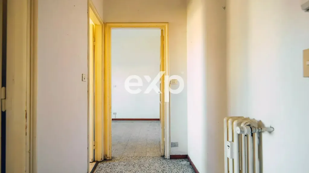 Entrée - Apartment with Balcony in Castellanza