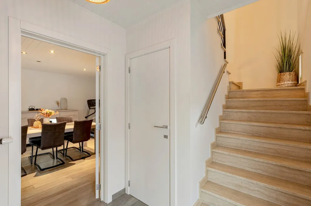 Entrée - Bâtiment Semi-ouvert Rénové avec Piscine à Berlaar