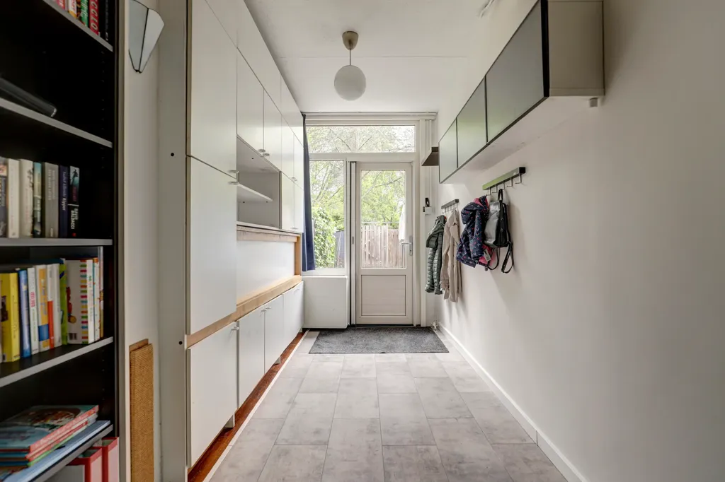Entrée - Modernised Ajourwoning with Garden in Gouda