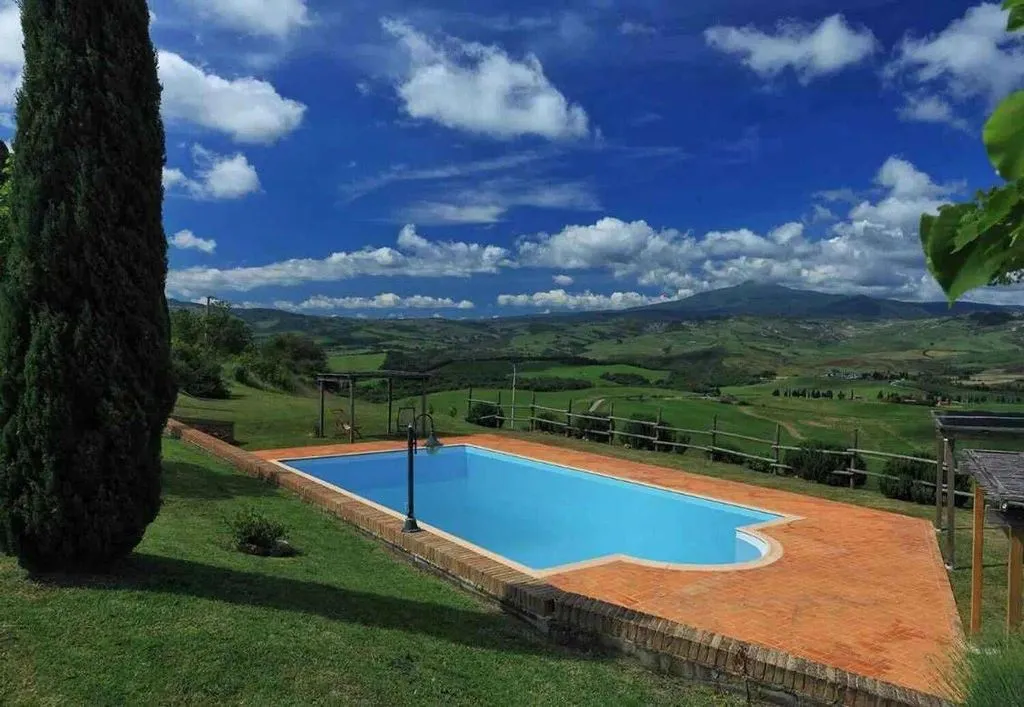 Bassein - Villa with Pool and Val d'Orcia View in Sarteano