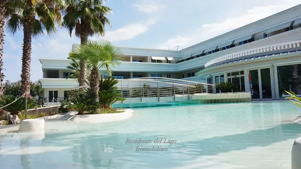 Bassein - Triplex with Pool View in Sirmione