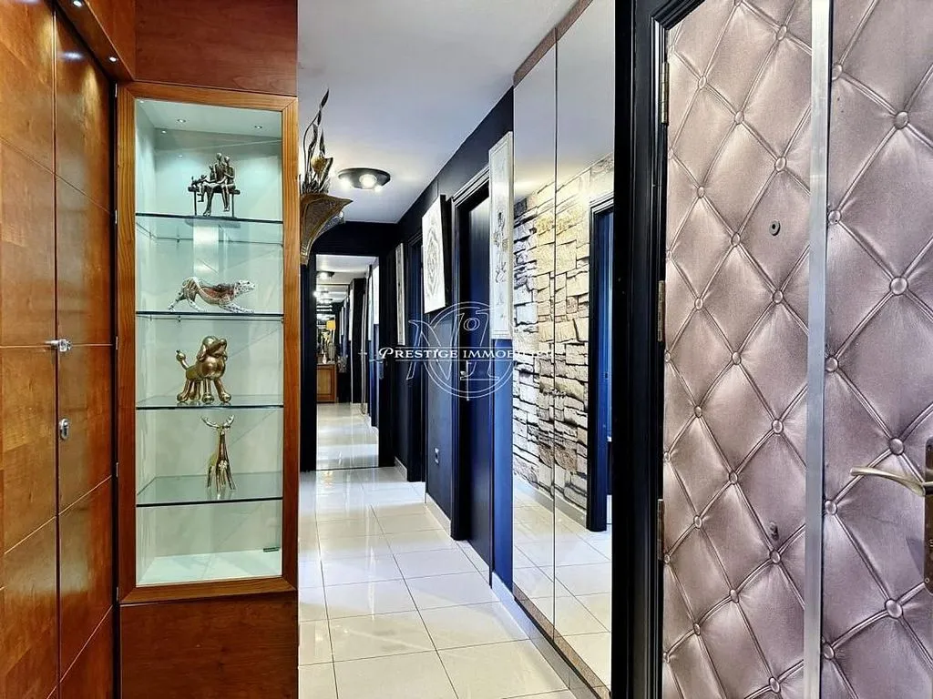 hallway_entrance