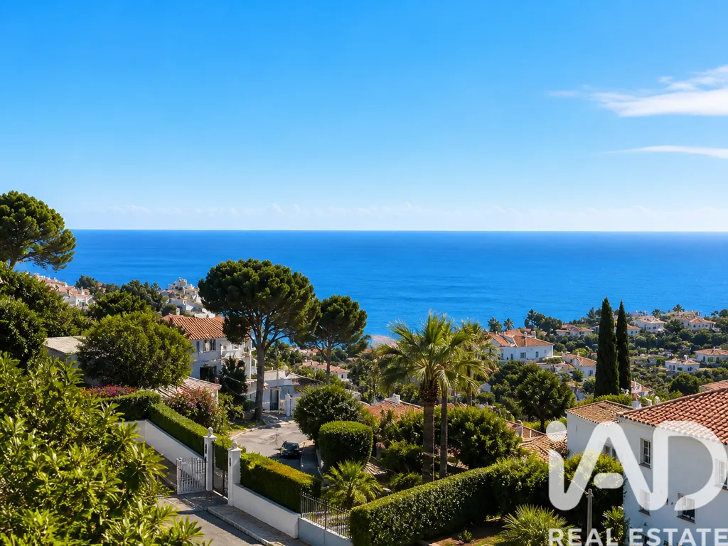 Aed - Duplex with Sea Views in Vélez-Málaga