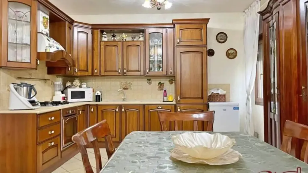 Cuisine - Rustic Villa with Terraces in Finale Emilia