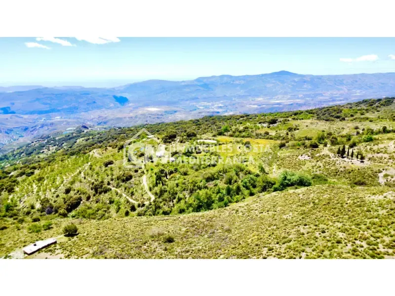 Rustic Finca with Water Source in Sierra de Júbar
