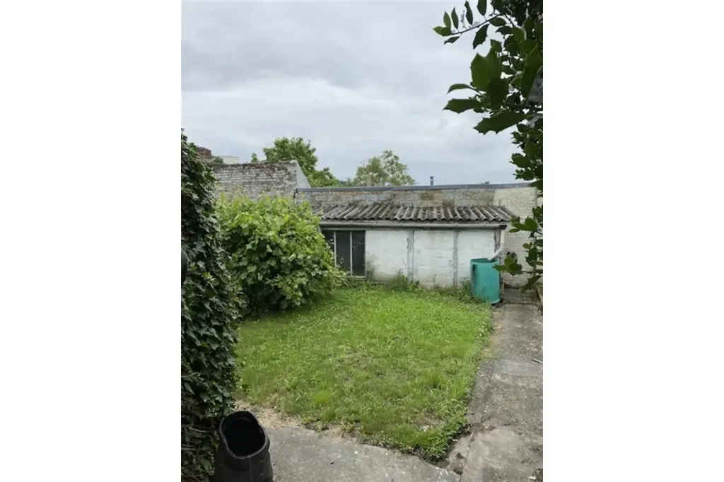 Aed - House with Garden and Attic in Roux
