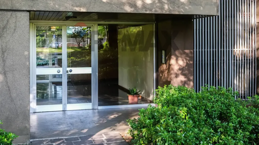 Entrée - Penthouse with Panoramic Views in San Donato Milanese