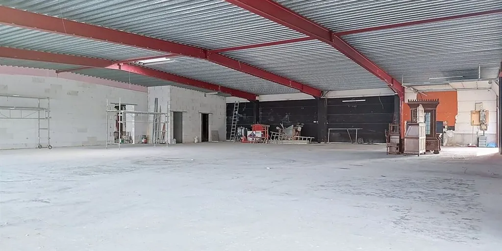 Toad - Commercial Space with Parking near Messancy-Arlon