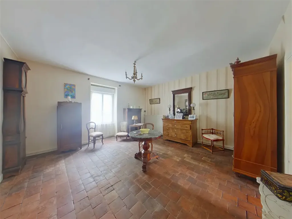 Séjour - Maison de Campagne à Rénover avec Dépendances à Lignac