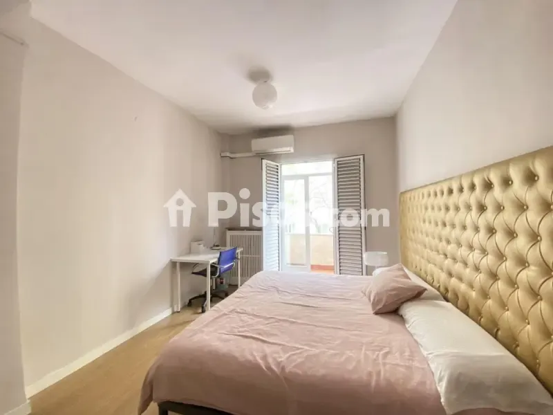 Chambres - Furnished Flat with Terrace in Chamberí