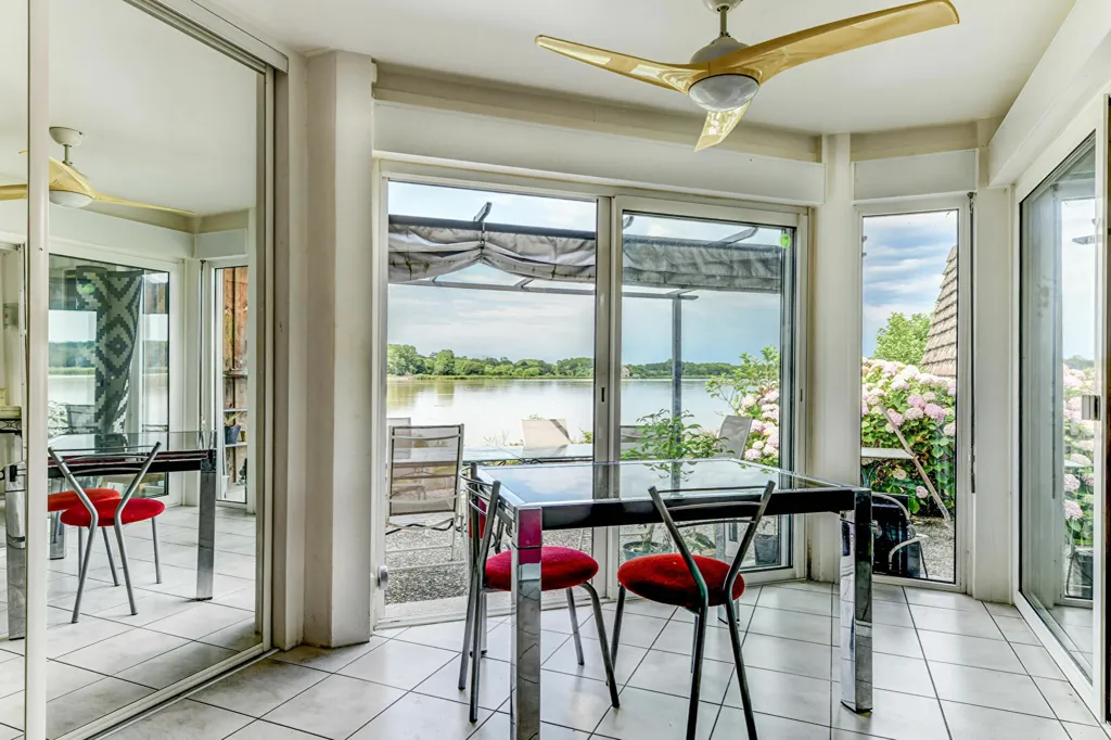 Terrazza - Architectural Villa with River View in Lahonce