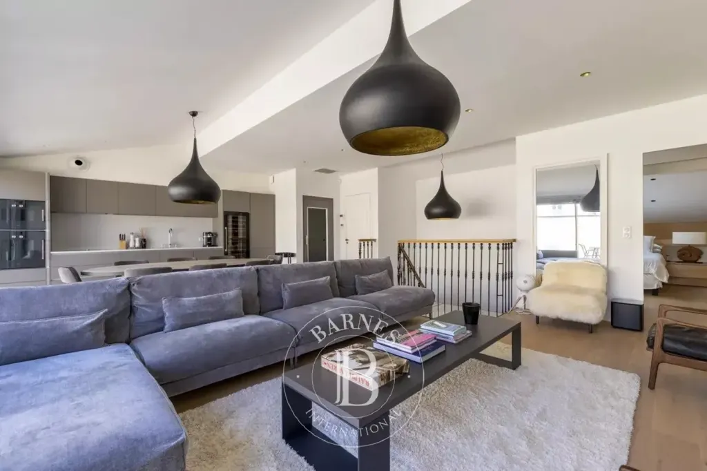 Soggiorno - Luxury Duplex with Balcony in Bordeaux