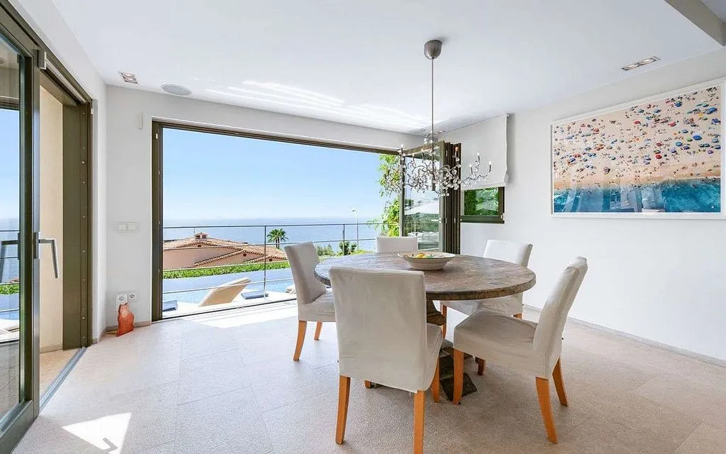 Söögituba - Chalet with Pool and Sea Views in Santa Ponça