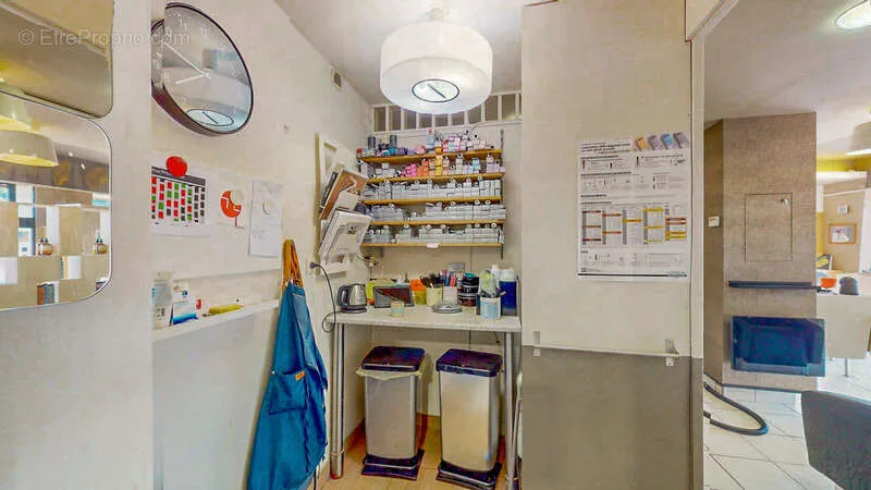Utility Room - Coiffure Salon with Market View in Douarnenez