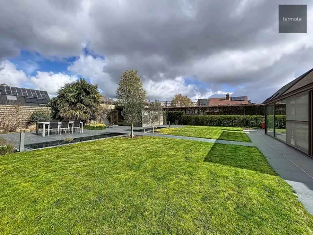 Garden - Detached House with Garden and Terrace in Waregem