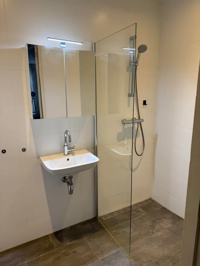 Vannitoad - Furnished Studio in Rotterdam's Middellandstraat