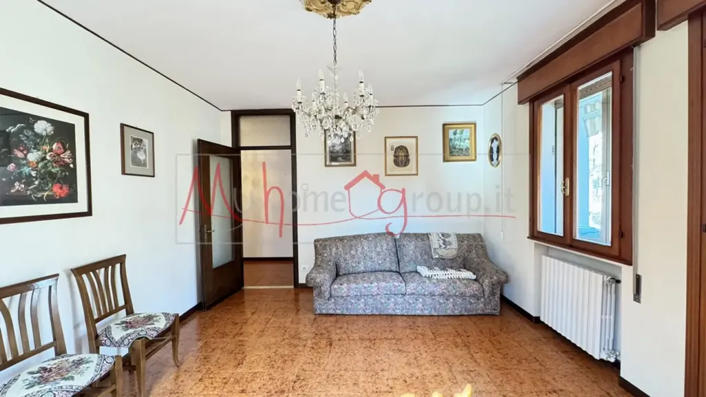 Séjour - Apartment with Balcony in Abano Terme