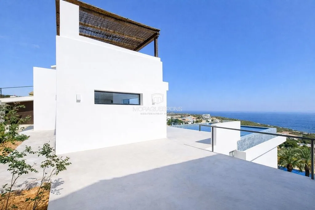 Terrazza - Contemporary Villa with Sea Views in Benitachell