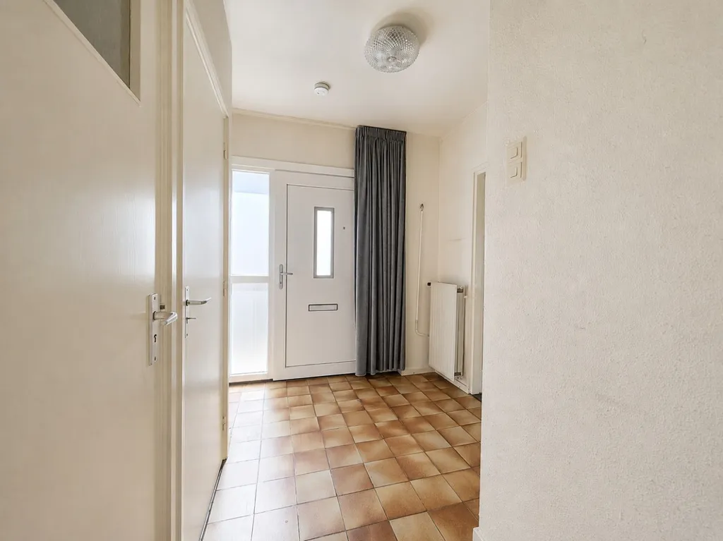 Ingresso - Two-Storey House with Garden in Bunde
