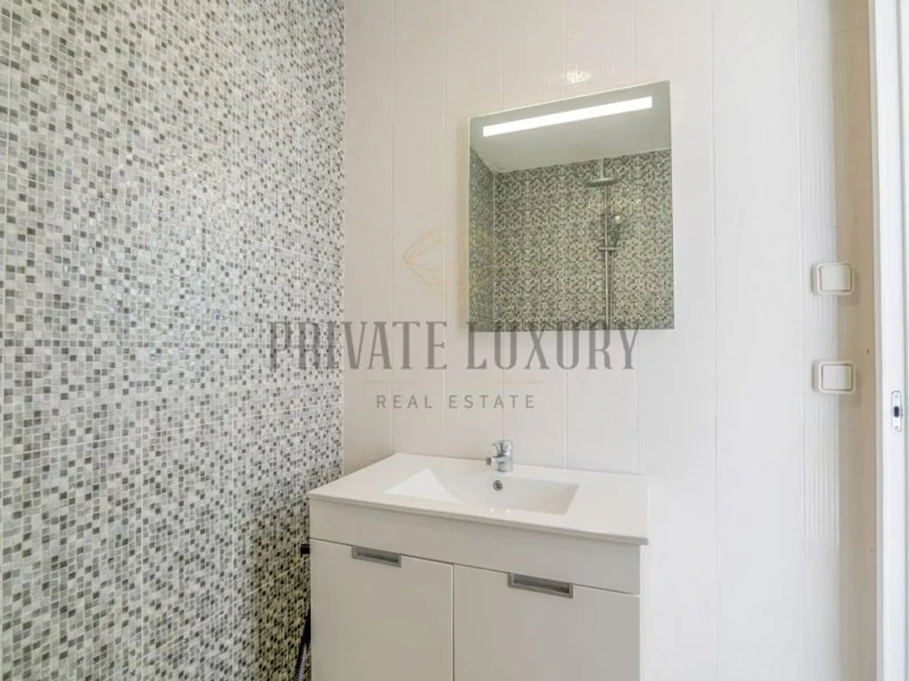 Bathrooms - Luxury Villa with Pool in Herdade da Aroeira