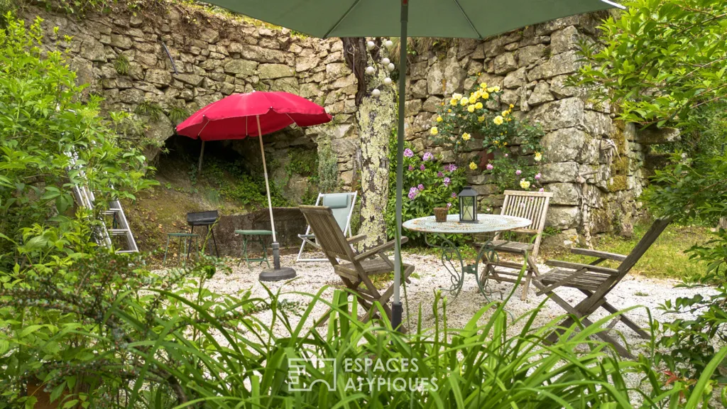 Aed - Historic Millhouse with River View in Burzet