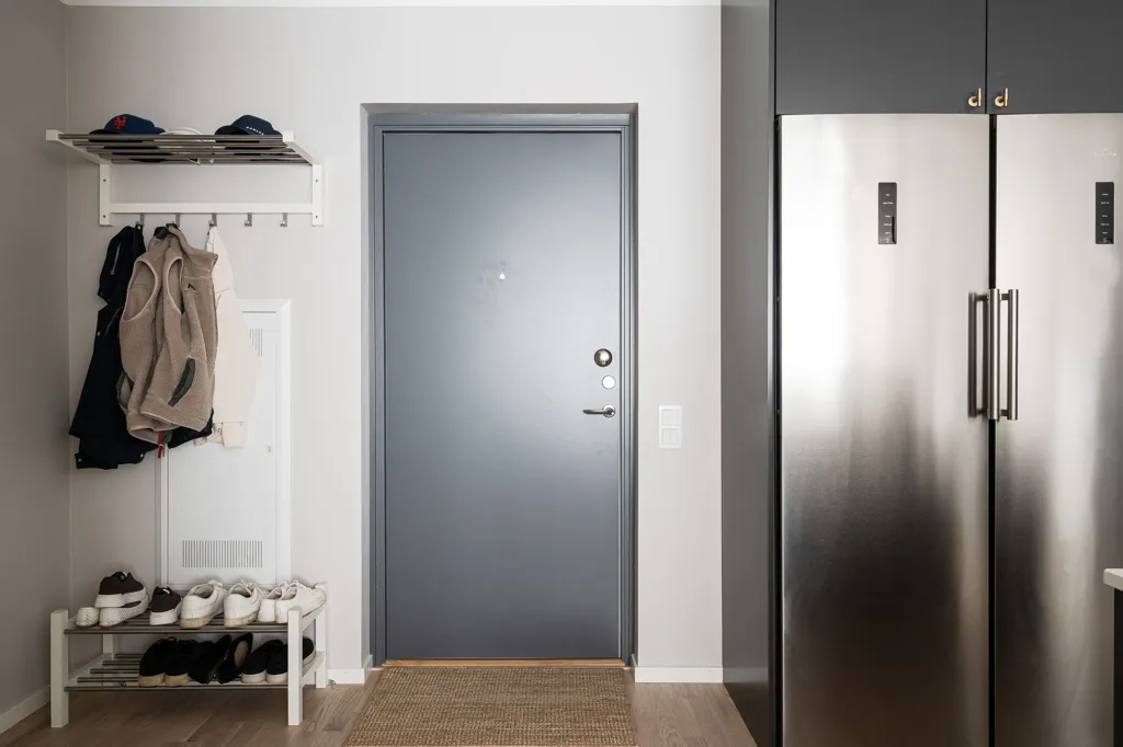 Entrée - Modern Apartment with Balcony in Central Location