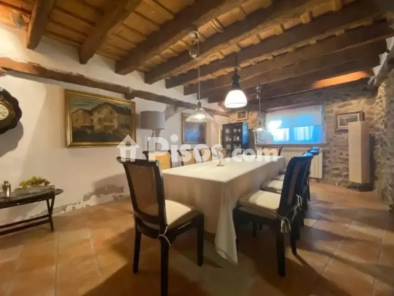 Salle à manger - 17th-Century Stone Cottage in Bordils