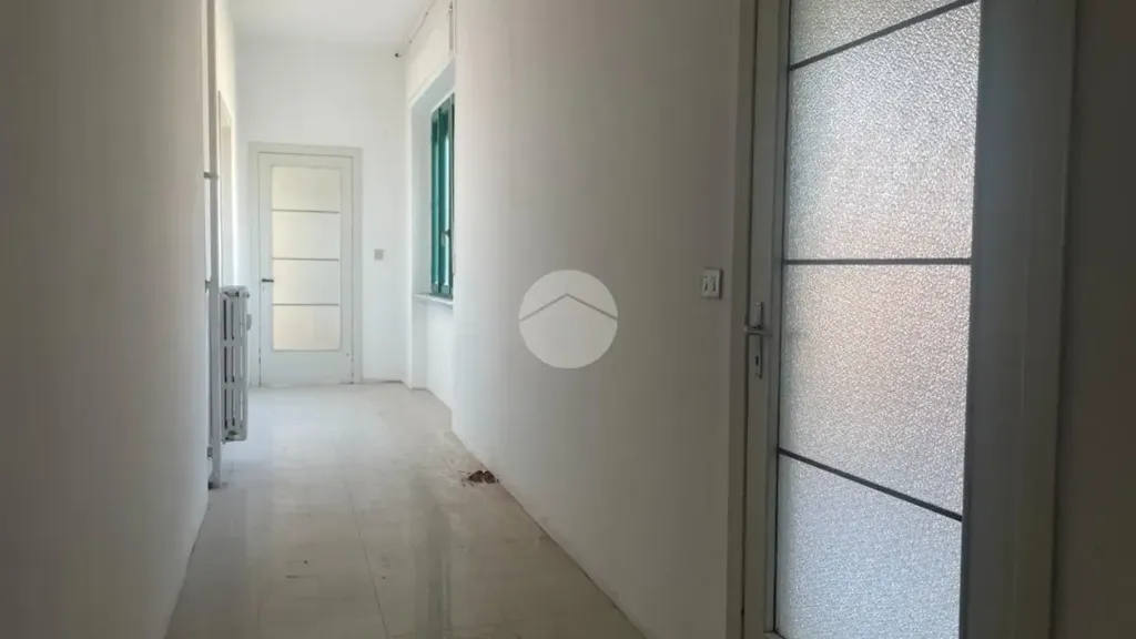 Ingresso - Triplex with Balcony in Asti's Historic Centre