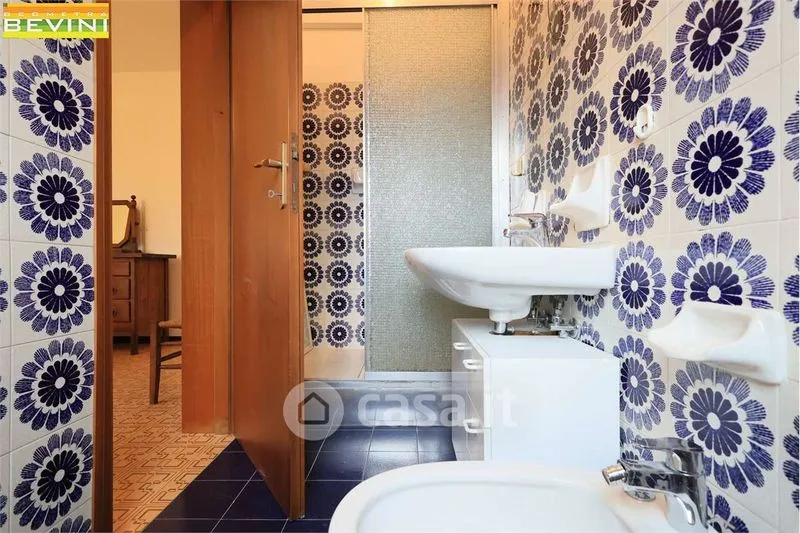 Salles de bain - Duplex with Balcony in Modena