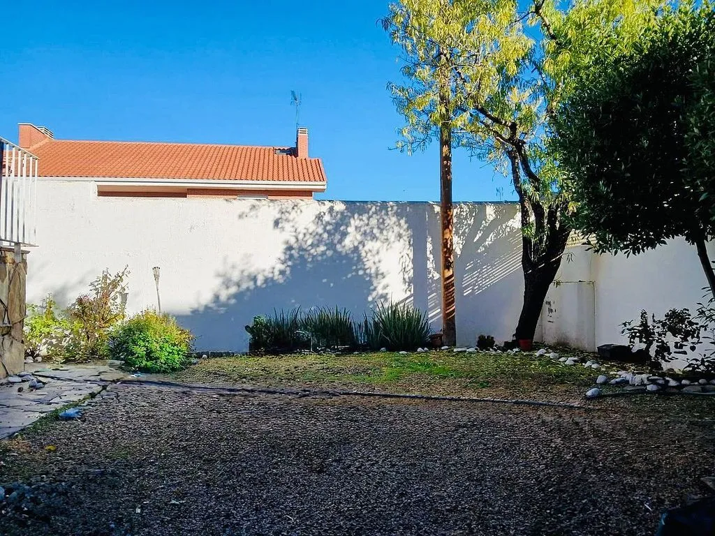 Giardino - Detached Chalet with Garden in Valdebebas
