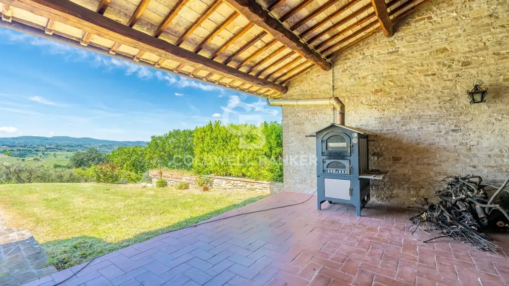 Terrass - Villa with Pool in Monte Pennino