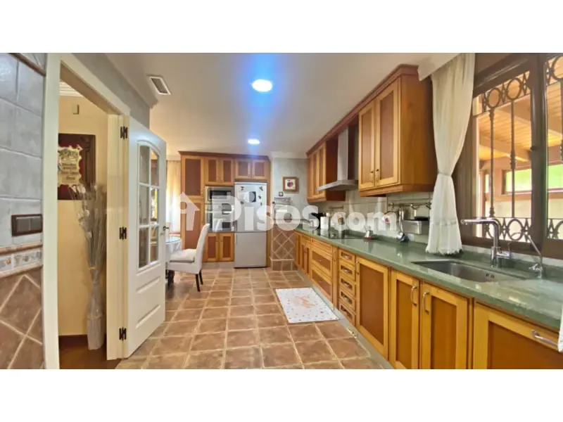 Cuisine - Luxury Chalet with Pool in Alicante Golf