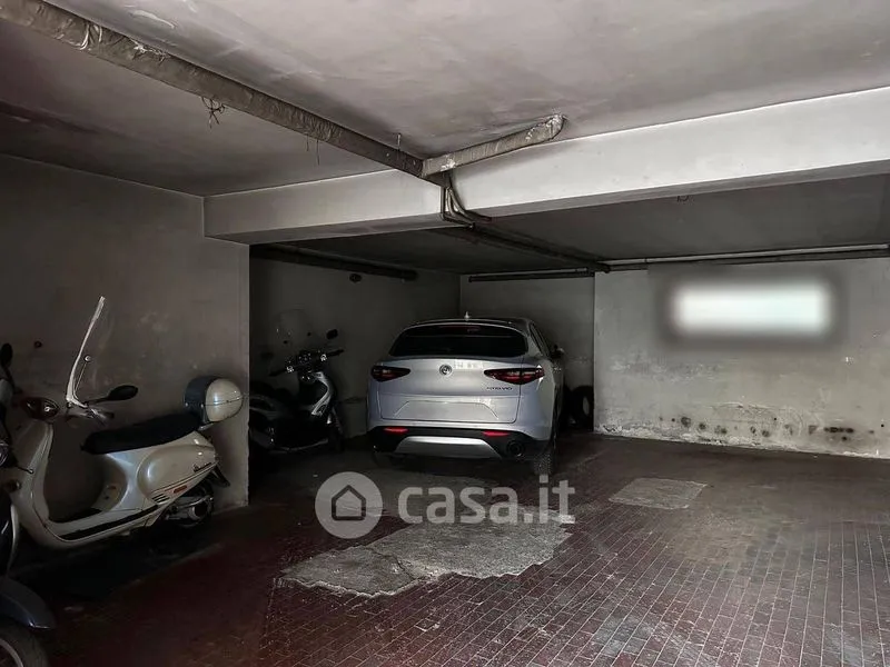 Garage - Spacious Apartment with Balconies in Salerno