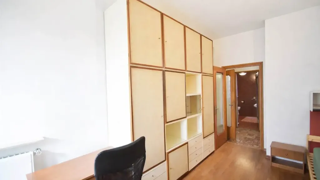 Chambres - Spacious Apartment with Balcony in Piacenza