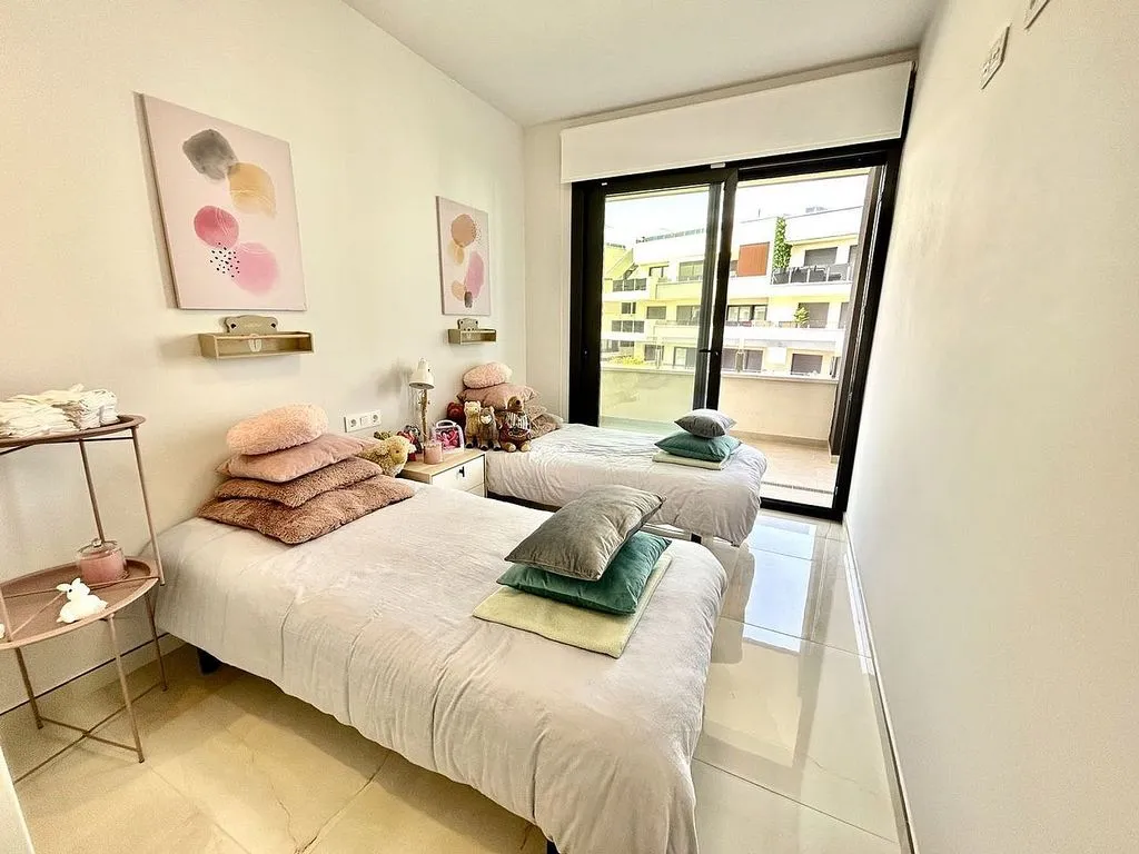 Magamistoad - 3-Bed Flat with Pool in Playa Flamenca