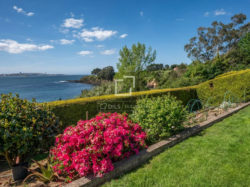 Jardin - Terraced Villa with Sea Views in Lians, A Coruña
