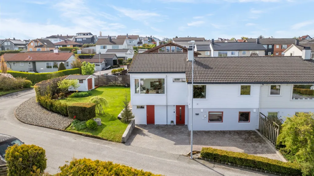 Vue aérienne - Family Home with Corner Plot in Tasta/Vardeneset