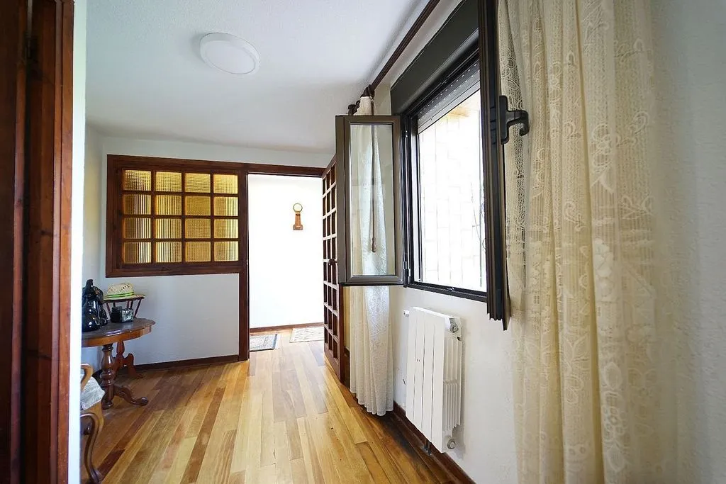 Esik - Terraced House with Garden in Ampuero