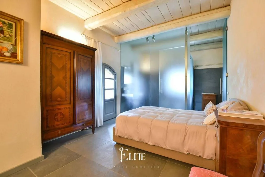 Magamistoad - Historic Villa with Private Garden in Azzate