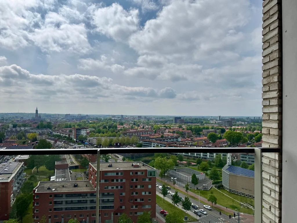 Balcon - Modern 3-Bedroom Apartment with Amersfoort View