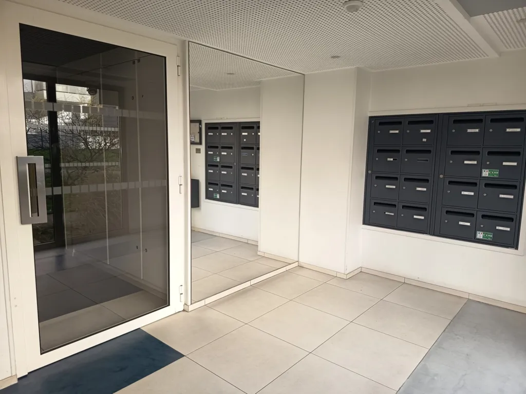 Esik - 3-Bed Apartment with Terrace in Rapie