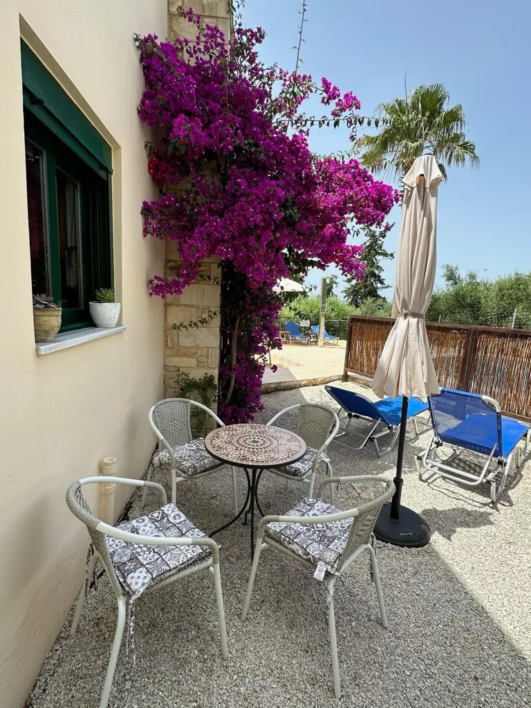 Terrasse - Detached Maisonette with Sea View in Chania