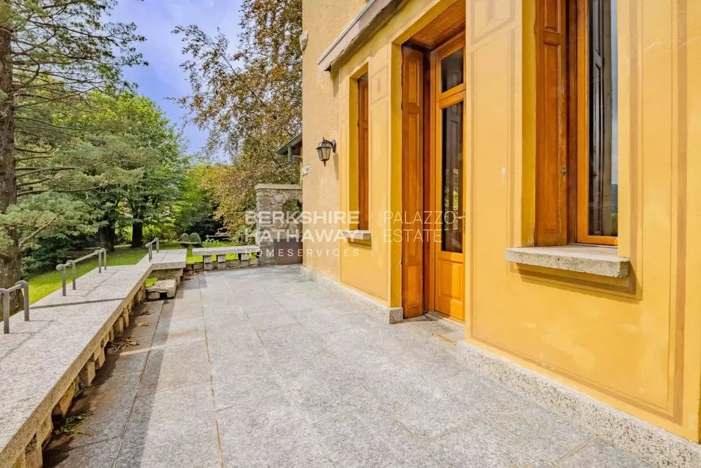 Terrasse - Liberty-Style Villa with Park in Valle Intelvi