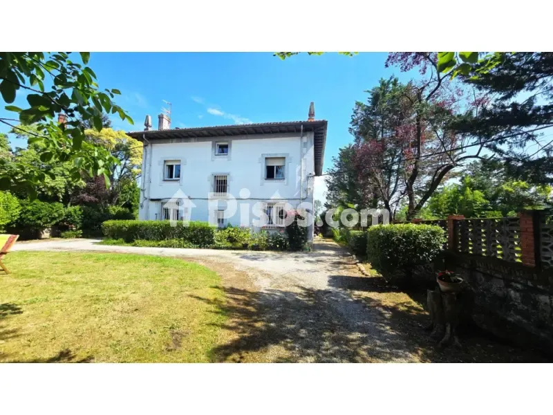 Exterior - Señorial House with Private Garden in Torrelavega