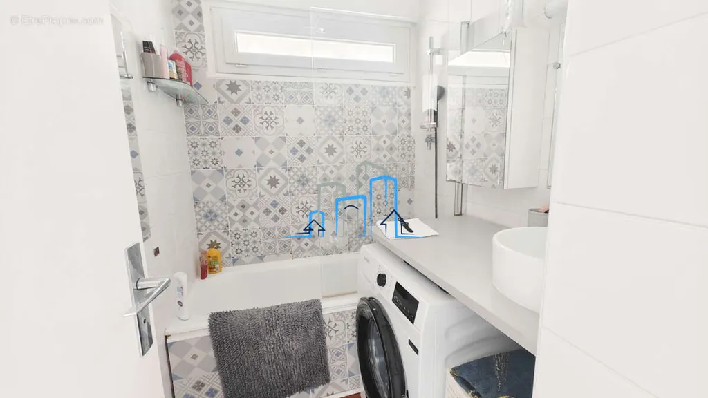 Bagni - Bright 3-Bed Flat with Balcony in Alfortville