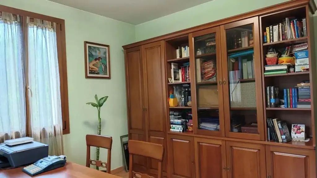 Office - Villa with Pool and Garden in Correggio