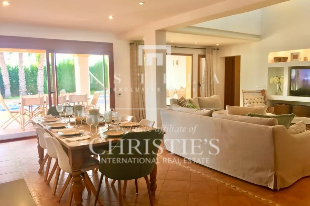 Söögituba - Villa with Pool between Ibiza and Salinas Beach