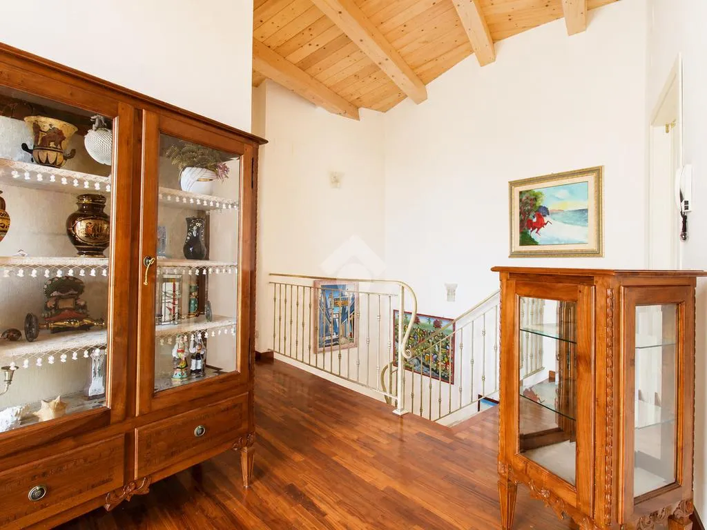 Hallway - Semi-detached House with Panoramic Views in Osimo