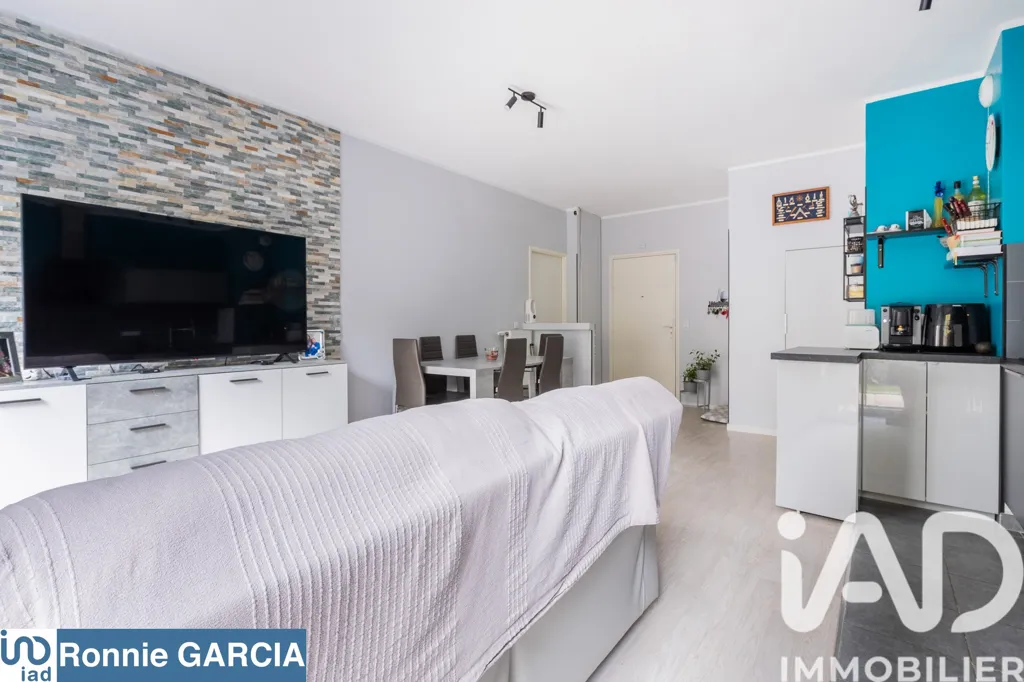 Séjour - Appartement avec Terrasse et Jardin à Athis-Mons